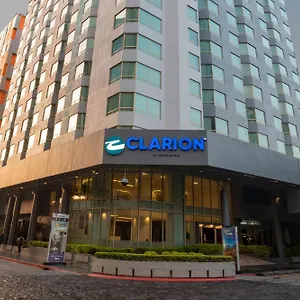 Clarion מלון